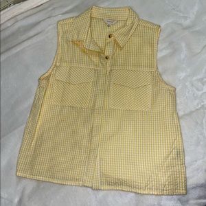 Cropped sleeve, white and yellow gingham button down top